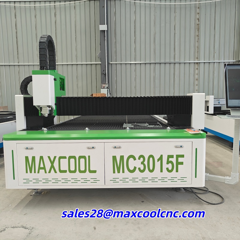 ماكينة قطع المعادن بالليزر ماك - مراجعة Industrial Laser Cutter وسعره