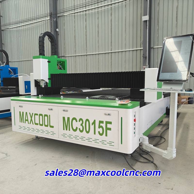 ماكينة قطع المعادن بالليزر ماك - مراجعة Industrial Laser Cutter وسعره