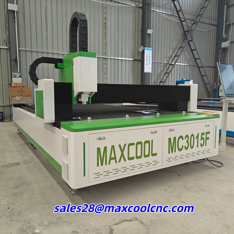 ماكينة قطع المعادن بالليزر ماك - مراجعة Industrial Laser Cutter وسعره